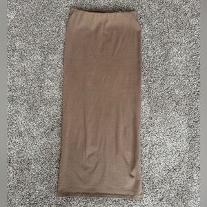 ❌— SOLD —- ❌Zara Midi Skirt